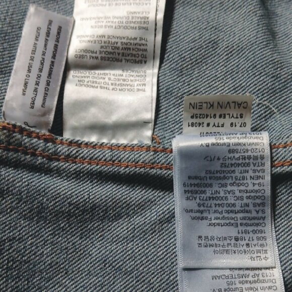 Calvin Klein Denim Jacket Small + fits Medium made in Bangladesh - Picture 4 of 5